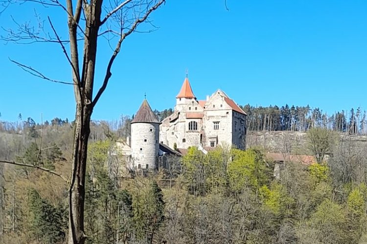 Pochod na Pernštejn